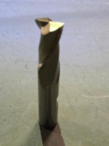 DESCRIPTION: (1) COBALT SQ END MILL BRAND/MODEL: HERTEL 41113879 SIZE: 9/16"X1-1/8" RETAIL$: 47.87 QTY: 1