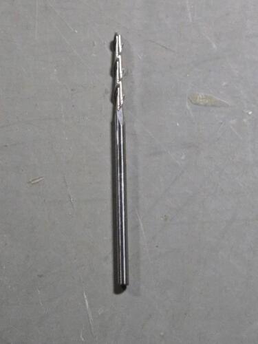 DESCRIPTION: (2) SOLID CARBIDE SQ END MILL BRAND/MODEL: HERTEL 88247739 SIZE: 1/8" x 1" x 1/8" RETAIL$: 32.04 QTY: 2