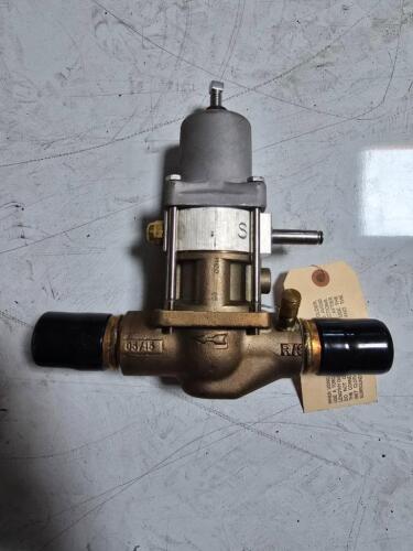 DESCRIPTION: (1) COMMERCIAL PRESSURE REGULATOR BRAND MODEL PARKER/FLO-CON A8 SPORT II RETAIL$: $1,003.88 QTY: 1
