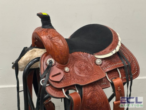 WESTERN BARREL RACING SHOW HORSE SADDLE WITH TACK SET