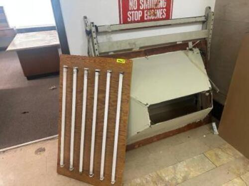 VINTAGE DRAFTING TABLE WITH BULB TRAY
