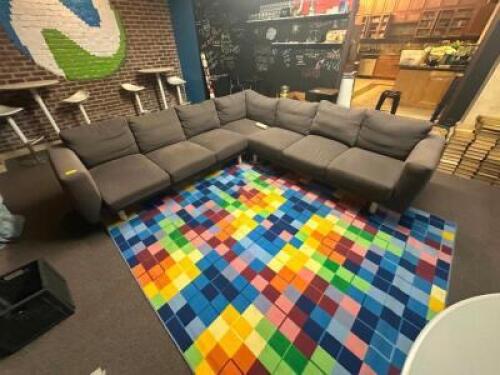 MODULAR SOFA SECTIONAL WITH RUG