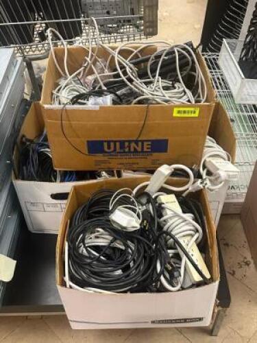 ASSORTED OLD COMPUTER CABLES