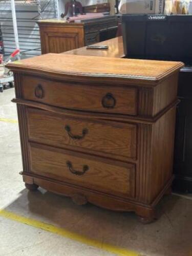 VINTAGE NIGHTSTAND