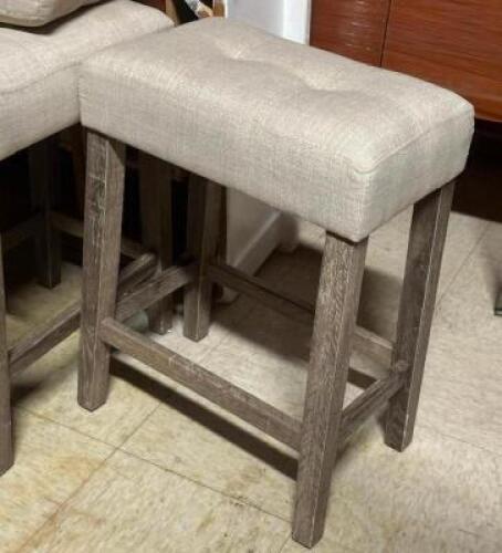 (4) - DINNING STOOLS