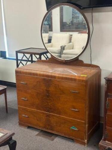 THREE DRAWER DRESSER WITH MOUNTED MIRROR
