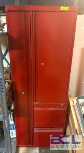 METAL WARDROBE LOCKER
