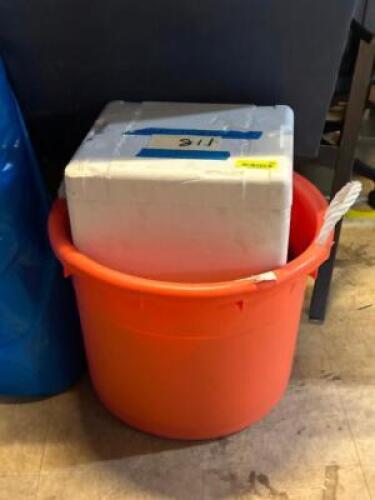 OUTDOOR BIN WITH ASSORTED LIGHTING