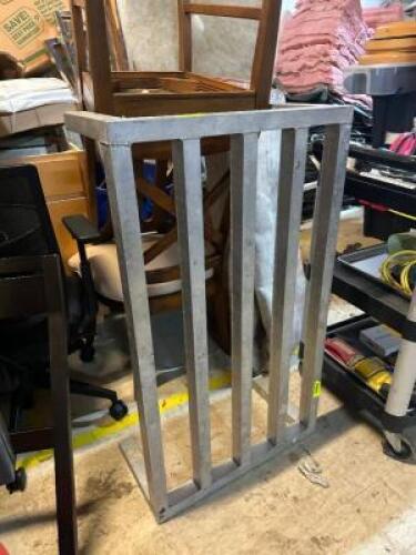 STAINLESS STEEL DUNNAGE RACK