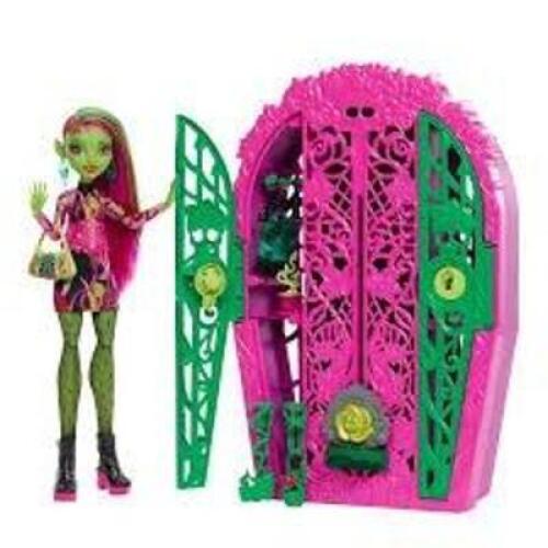 DESCRIPTION: (1) GARDEN MYSTERIES TOY DOLL BRAND/MODEL: MONSTER HIGH INFORMATION: VENUS MCFLYTRAP RETAIL$: $20.98 EA QTY: 1