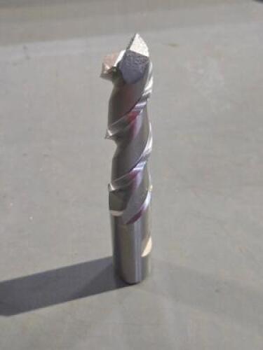 DESCRIPTION: (1) HSS SQ END MILL BRAND/MODEL: HERTEL 02478519 SIZE: 5/8" x 2 TO 1/2" RETAIL$: 52.73 QTY: 1