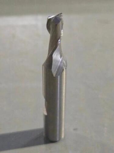DESCRIPTION: (2) COBALT SQ END MILLS BRAND/MODEL: HERTEL 74128588 SIZE: 6mm RETAIL$: 50.58 QTY: 2