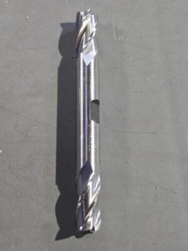 DESCRIPTION: (1) HSS DE SQ END MILL BRAND/MODEL: HERTEL 41117565 SIZE: 3/8" X 3/4" RETAIL$: 21.6 QTY: 1