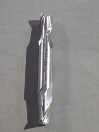 DESCRIPTION: (1) HSS SQ END MILL BRAND/MODEL: HERTEL 41115528 SIZE: 1/2" x13/16 X 1/2" RETAIL$: 29.98 QTY: 1