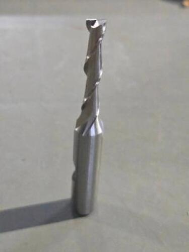 DESCRIPTION: (1) COBALT SQ END MILL BRAND/MODEL: HERTEL 84510312 SIZE: 7/32 x 1 TO 1/4": RETAIL$: 30.72 QTY: 1