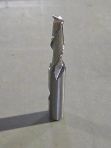 DESCRIPTION: (1) COBALT SQ END MILL BRAND/MODEL: HERTEL 91199133 SIZE: 9/32" x 1" x 3/8" RETAIL$: 27.85 QTY: 1