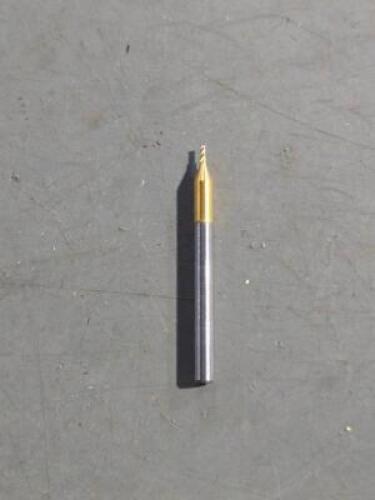 DESCRIPTION: (1) SOLID CARBIDE SQ END MILL BRAND/MODEL: HERTEL 88250089 SIZE: 1/32" X3/32"X1/8: QTY: 1