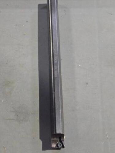 DESCRIPTION: (1) CARBIDE BORING BAR BRAND/MODEL: VC 04245916 SIZE: NBN 12 TO 3 3/4" QTY: 1