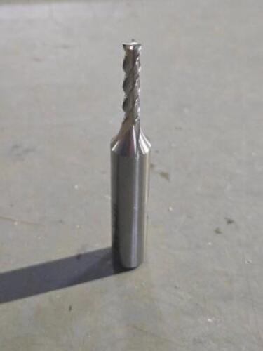 DESCRIPTION: (2) COBALT SQ END MILLS BRAND/MODEL: HERTEL 84510890 SIZE: 5/32" X3/4" X 3/8" RETAIL$: 32.86 QTY: 2