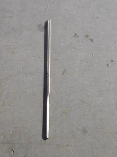 DESCRIPTION: (1) HSS CHUCKING REAMER BRAND/MODEL: MADE IN USA 433.0.1300 SIZE: 0.1300" RETAIL$: 37.23 QTY: 1