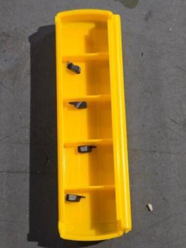 DESCRIPTION: (4) CARBIDE GROOVING INSERTS BRAND/MODEL: KENNAMETAL NG1031L KC5025 RETAIL$: 102.52 QTY: 4
