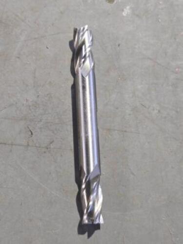 DESCRIPTION: (1) HSS DE SQ END MILL BRAND/MODEL: HERTEL 41117565 SIZE: 3/8" X 3/4" X 3/8 RETAIL$: 21.65 QTY: 1
