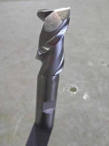 DESCRIPTION: (1) HSS SQ END MILL BRAND/MODEL: HERTEL 02478394 SIZE: 5/8"X1 TO 3/8"X 1/2" RETAIL$: 42.88 QTY: 1