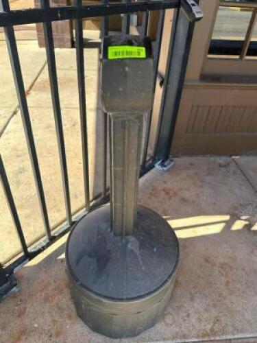 PLASTIC SMOKER ASHTRAY TOWER