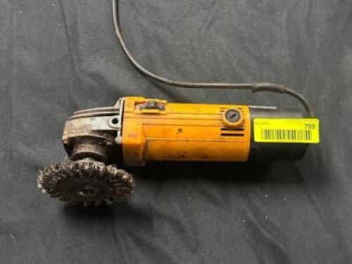 ANGLE GRINDER