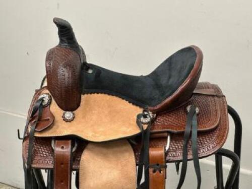 WESTERN BARREL RACING SHOW HORSE SADDLE WITH TACK SET