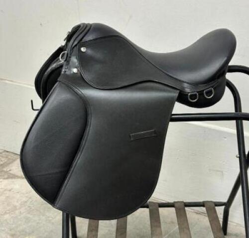 ENGLISH RIDDING SADDLE