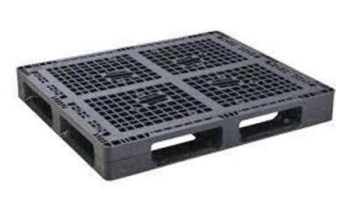 DESCRIPTION: (1) PLASTIC SHIPPING PALLET BRAND/MODEL: ORBIS INFORMATION: BLACK, PLASTIC SIZE: 40" X 48" RETAIL$: $1091.40 EA QTY: 1