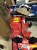 DESCRIPTION: (1) HYDRAULIC TOE JACK BRAND/MODEL: GKS PERFEKT #4YDD8 INFORMATION: STEEL, MANUAL HANDLE, PNEUMATIC, AIR/HYDRAULIC, 15 TON LOAD CAPACITY - 5