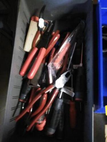 DESCRIPTION: (1) PLIER SET AND (1) SCREWDRIVER SET BRAND/MODEL: PROTO INFORMATION: MUST COME IN AND INSPECT, BIN NOT INCLUDED RETAIL$: $360.00 EA QTY: