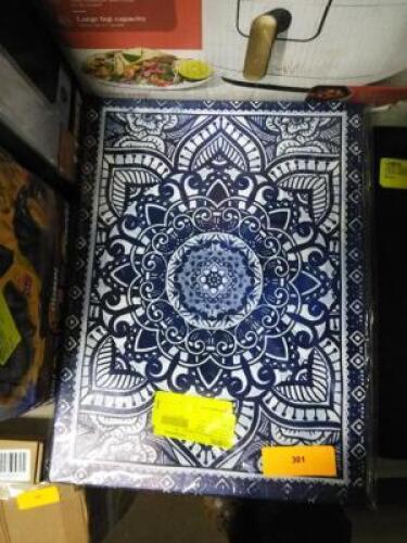 DESCRIPTION: (3) WALL ART INFORMATION: BLUE, PAISLEY DESIGN RETAIL$: $25.00 EA QTY: 3