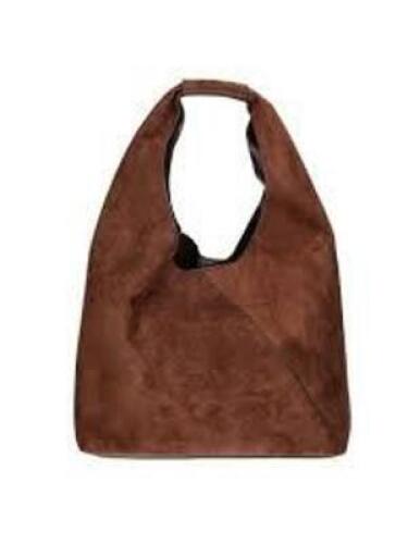 DESCRIPTION: (1) OVER THE SHOULDER HANDBAG BRAND/MODEL: TIME AND TRU #TT2522E-CHO INFORMATION: BROWN, SUEDE, CHOCOLATE RETAIL$: $26.97 EA QTY: 1