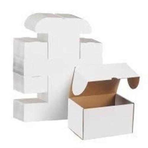 DESCRIPTION: (1) BUNDLE OF APPROX (25) CARDBOARD BOXES INFORMATION: WHITE, MUST COME IN AND INSPECT QTY: 1