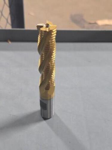 DESCRIPTION: (2) COBALT ROUGHING END MILLS BRAND/MODEL: VC 80260802 SIZE: 3/4"X 3" X 3/4" RETAIL$: 159.36 QTY: 2