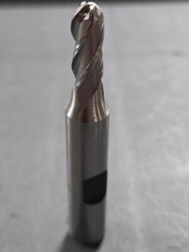 DESCRIPTION: (1) HSS BALL END MILL BRAND/MODEL: HERTEL 41115320 SIZE: 1/4"X 5/8"X 3/8" RETAIL$: 37.3 QTY: 1