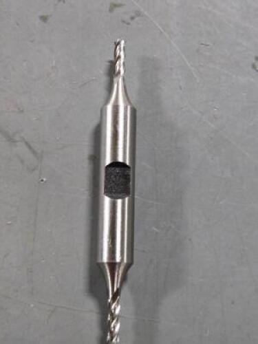 DESCRIPTION: (1) HSS DE SQ END MILL BRAND/MODEL: HERTEL 87151205 SIZE: 1/8" X 3/8"X 3/8" RETAIL$: 21.96 QTY: 1