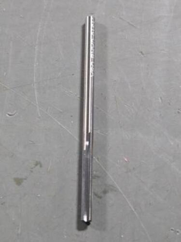 DESCRIPTION: (1) SOLID CARBIDE CHUCKING REAMER BRAND/MODEL: HERTEL 79889465 SIZE: 0.1310" RETAIL$: 45.17 QTY: 1
