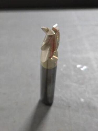 DESCRIPTION: (1) SOLID CARBIDE SQ END MILL BRAND/MODEL: ACCUPRO 65250177 SIZE: 1/2" 3/4" X 1/2" RETAIL$: 56.84 QTY: 1