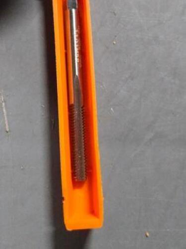 DESCRIPTION: (10) HSS BOTTOMING TAPS BRAND/MODEL: HERTEL 02383768 SIZE: #8-32 UNC RETAIL$: 80 QTY: 10