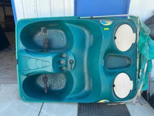 PADDLE BOAT