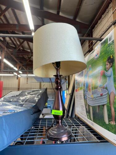 TABLE LAMP