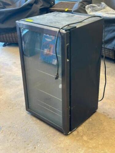 BEVERAGE COOLER