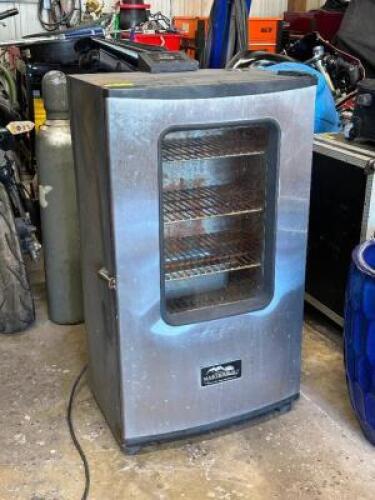 ELECTRIC SMOKER