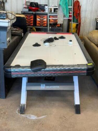 AIR HOCKEY TABLE