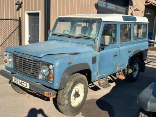 1992 LAND ROVER 110 DEFENDER STATION WAGON.