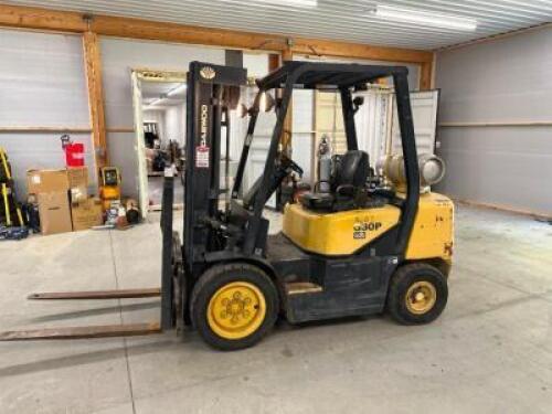 DAEWOO G30P 5000 LB. CAPACITY LP FORK LIFT W/ TILT AND SIDE SHIFT.